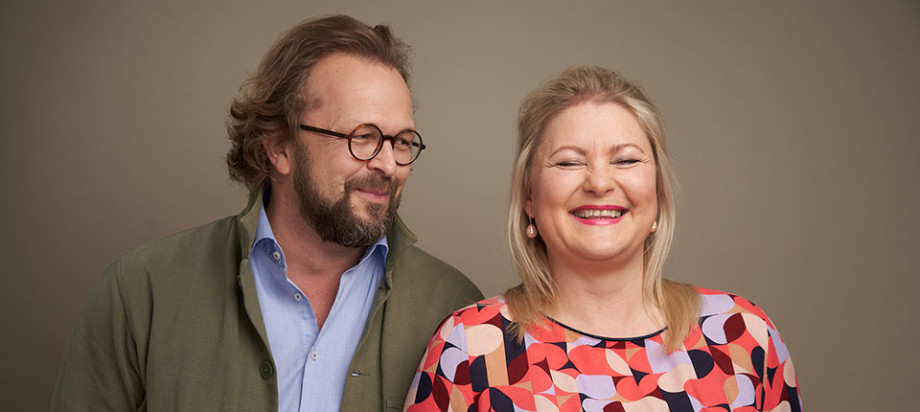 Die Moderatoren Diana Fritzsche-Grimmig und Jens Haentzschel präsentieren den MDR GARTEN.